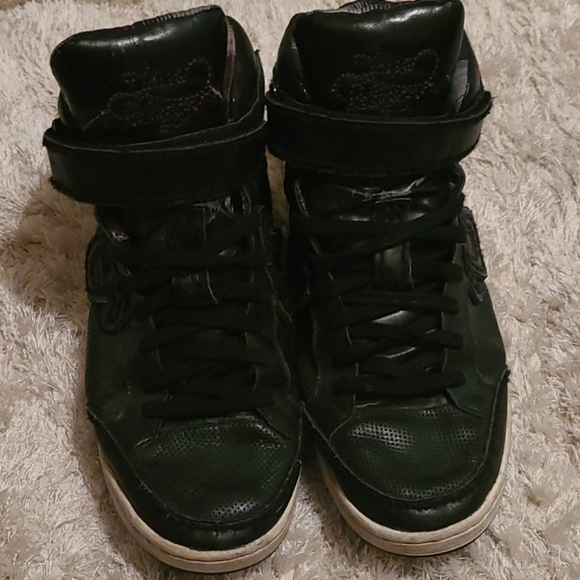 True Religion Hightop shoes - Picture 1 of 7